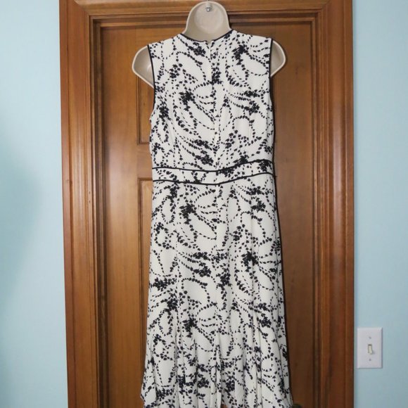 Talbots Sleeveless Black Off White Dress Godets Sheath - Picture 6 of 9